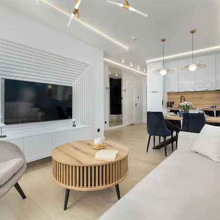 Lägenhet Polanki Aqua With Parking By Renters Prestige *