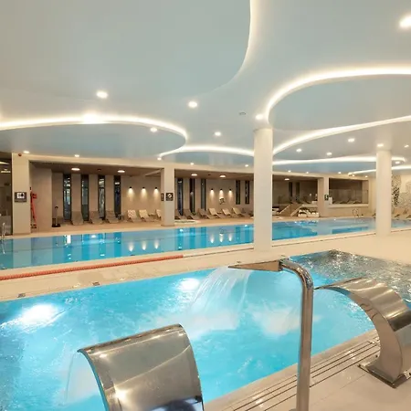 Polanki Aqua With Parking By Renters Prestige *