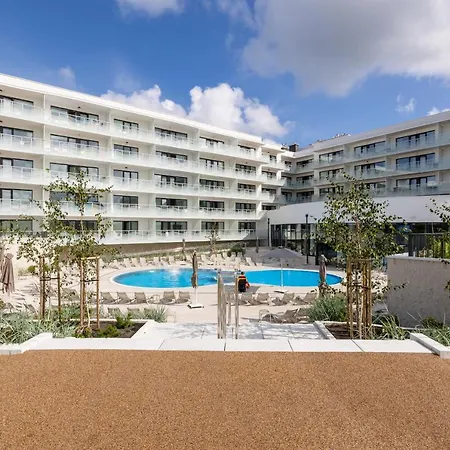 Polanki Aqua With Parking By Renters Prestige