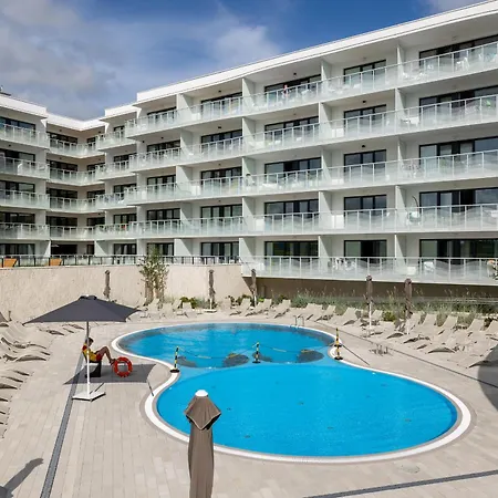 Polanki Aqua With Parking By Renters Prestige Apartment *