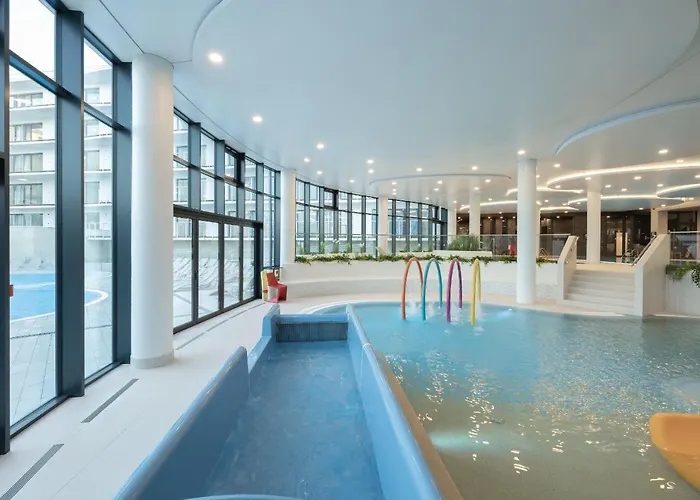 Polanki Aqua With Parking By Renters Prestige