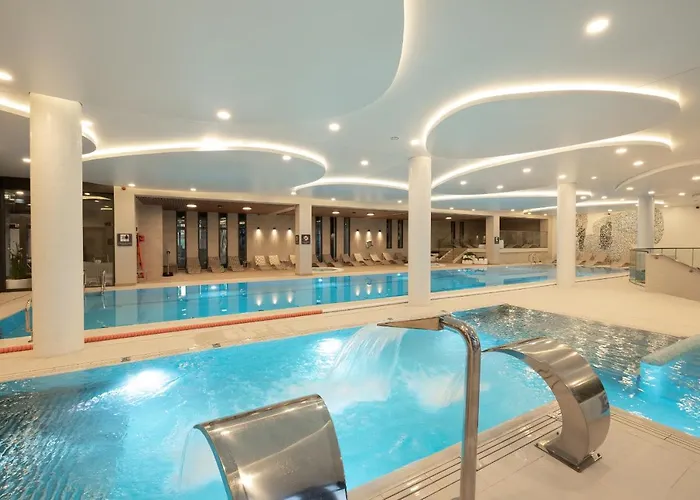 Polanki Aqua With Parking By Renters Prestige *