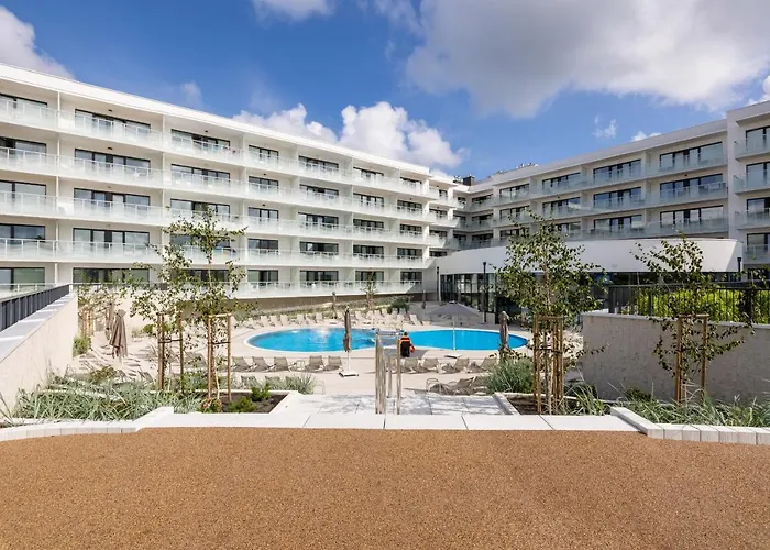 Polanki Aqua With Parking By Renters Prestige